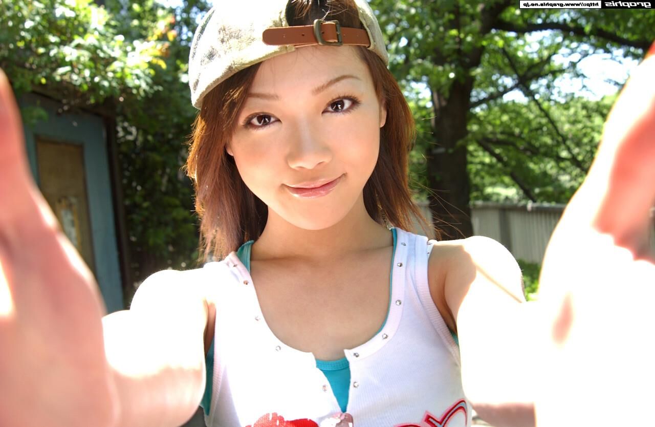 Mai kitamura graphisgals No. Milk Fez
