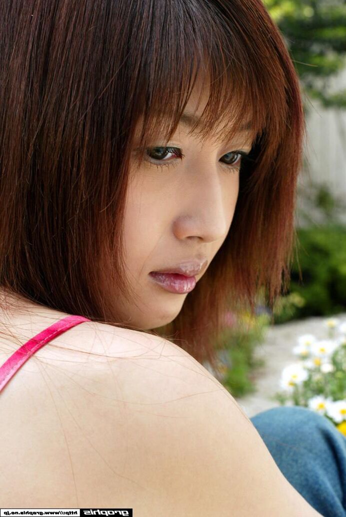 Mio Komori Graphisgals No. Organic Performance