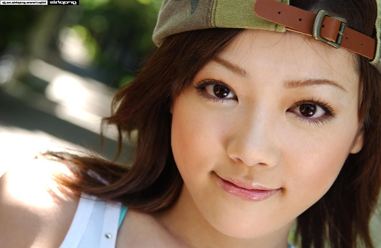 Mai kitamura graphisgals No. Milk Fez