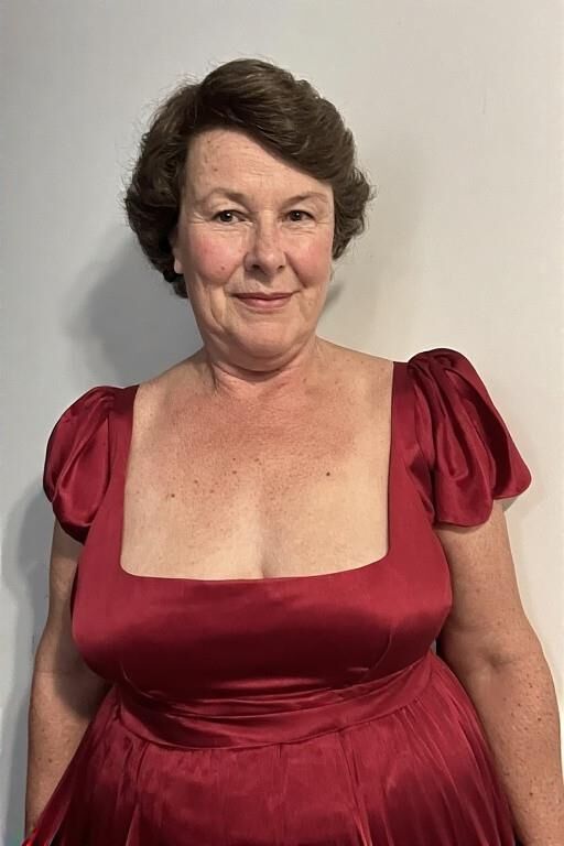 Algo sobre un vestido de seda vintage ...