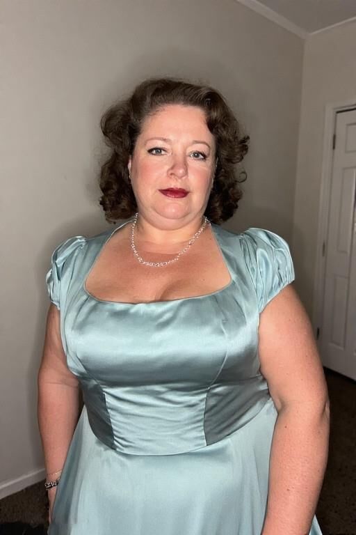 Algo sobre un vestido de seda vintage ...