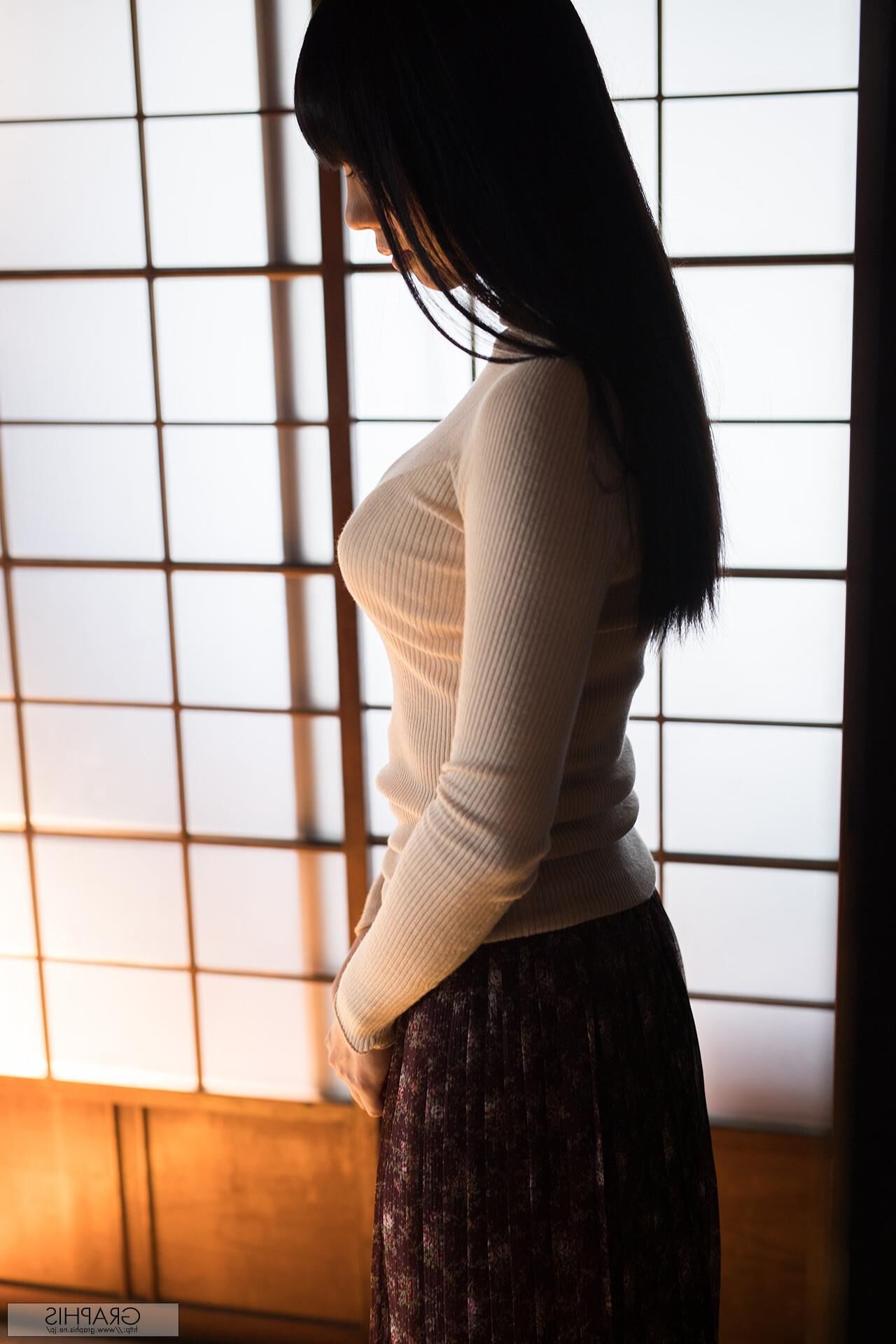 Matsuri Kiritani Graphisgals First Gravure