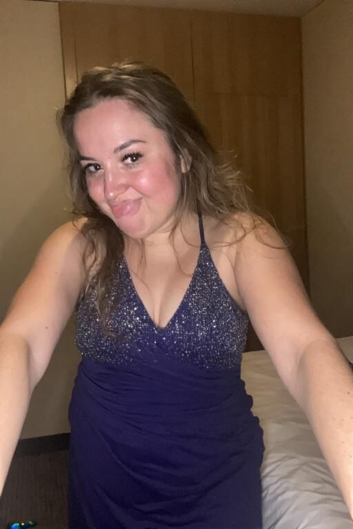 Chicas incómodas después del baile de graduación