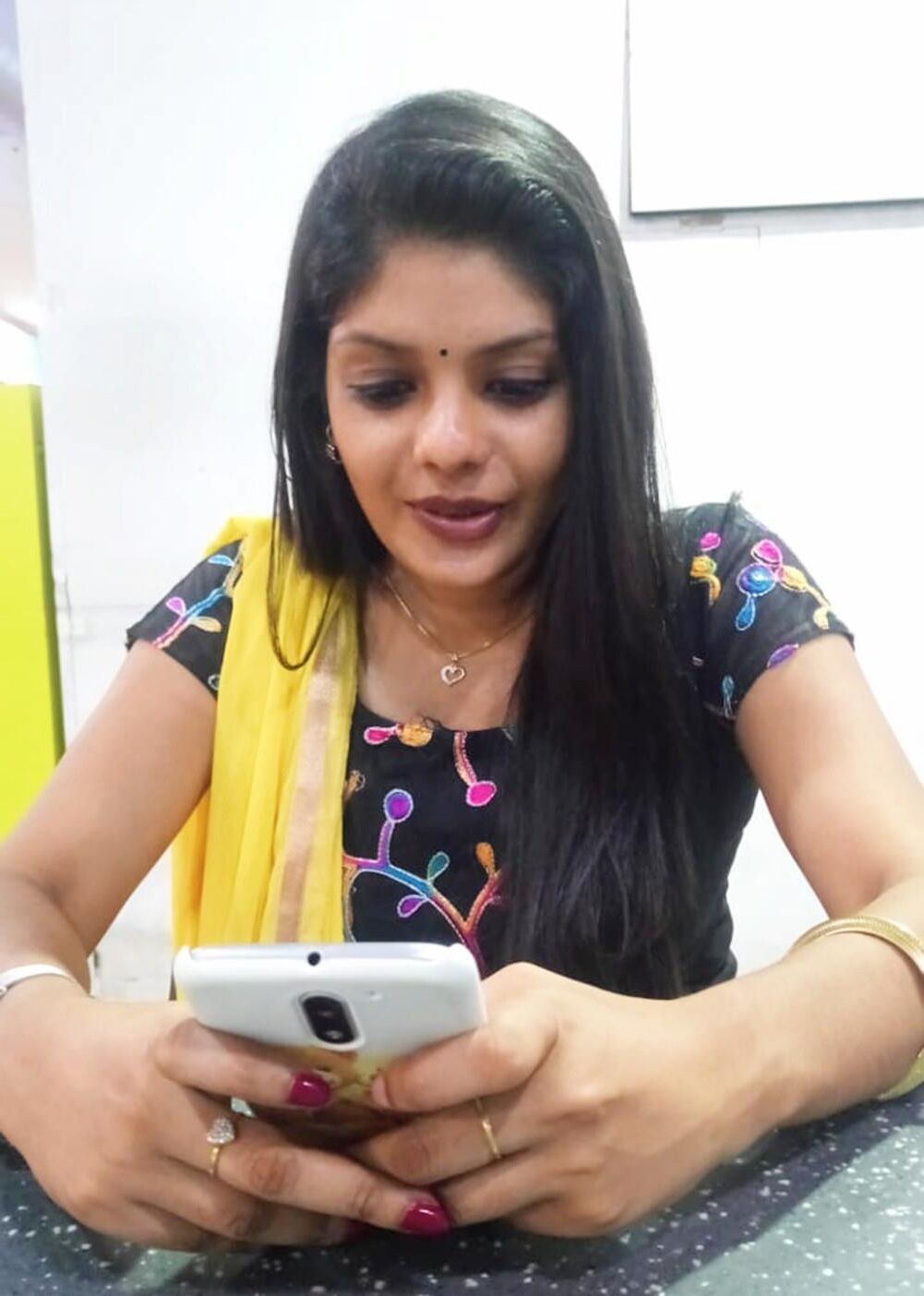 Beautiful, não tão inocente Swinger Hotwife exposto por Cuckold