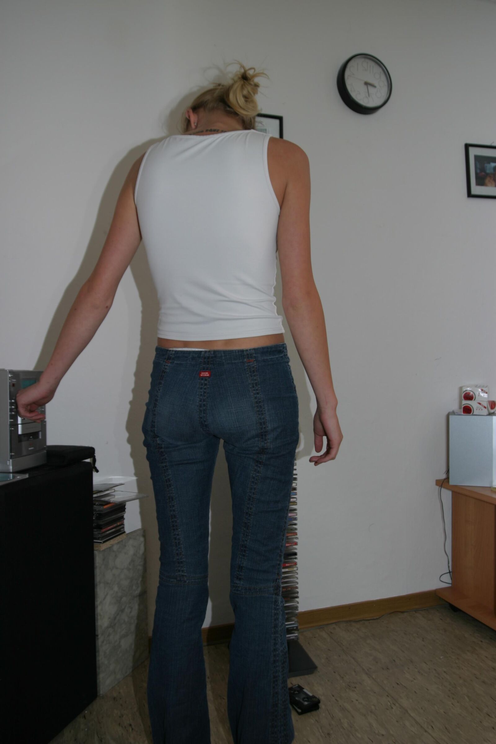 Amateur Girl Solo ()