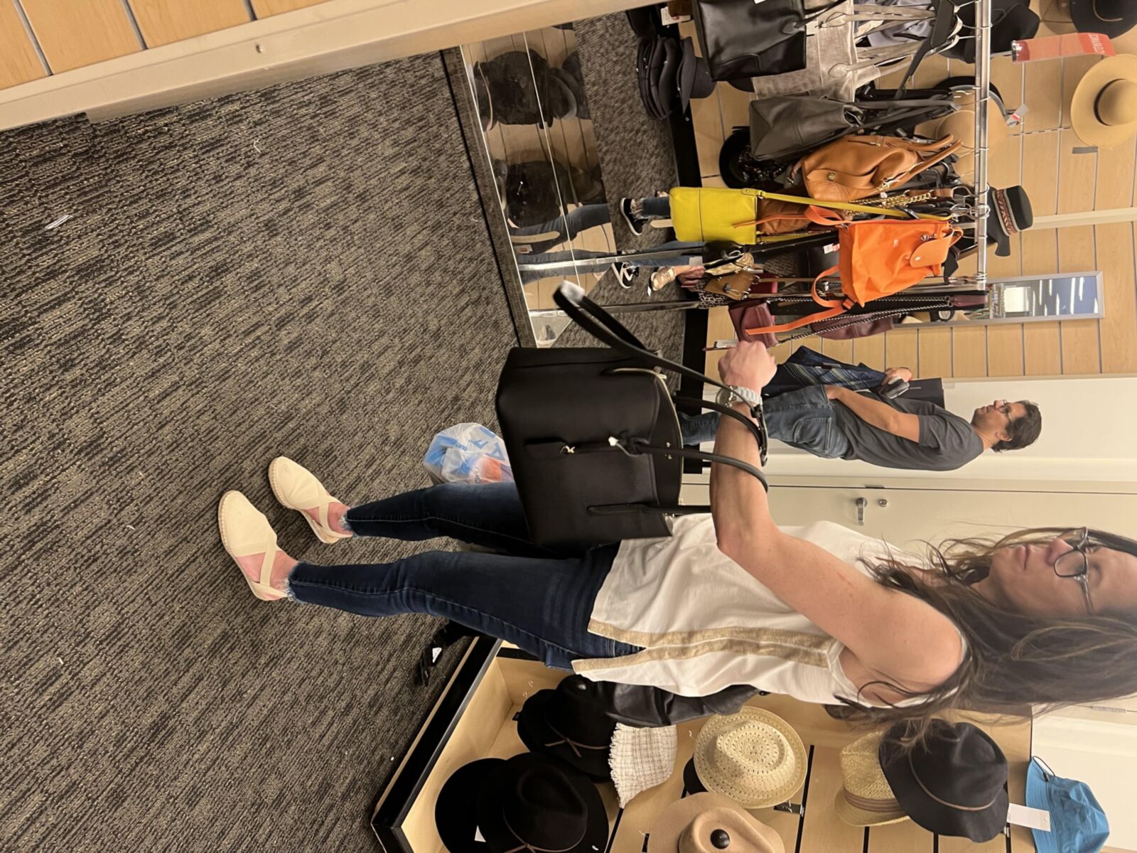 Vieille maman sale qui me rend dur comme l'acier pour une raison quelconque