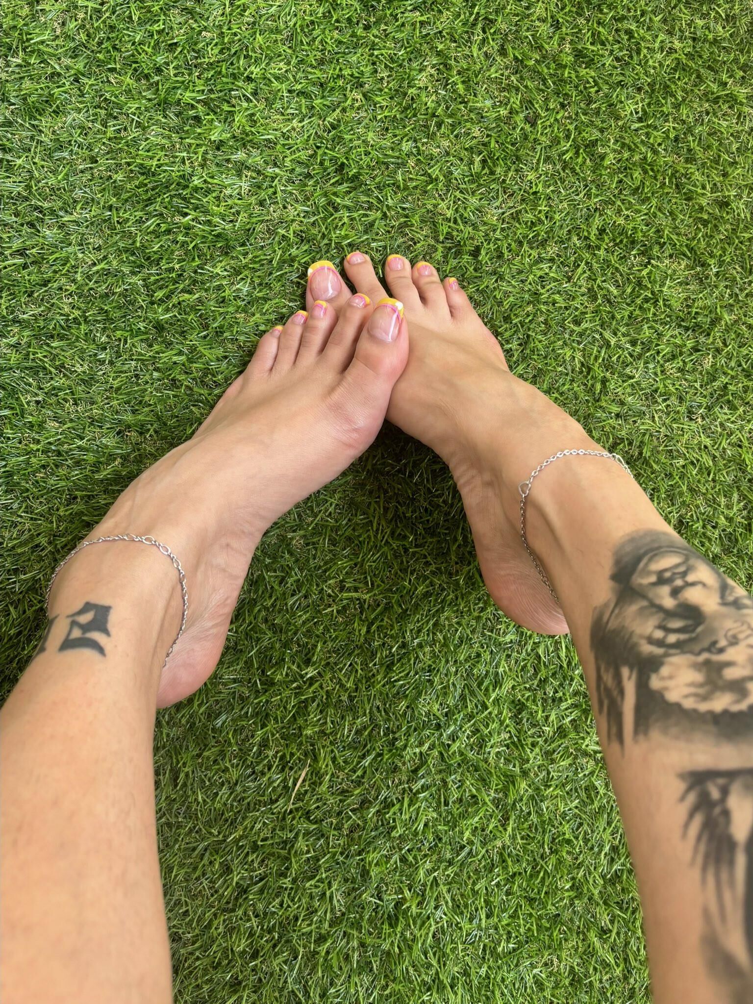OMGITSBRATch Foot Déesse