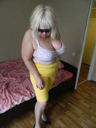 Old Mature Rimma de Moscou a des pantalones