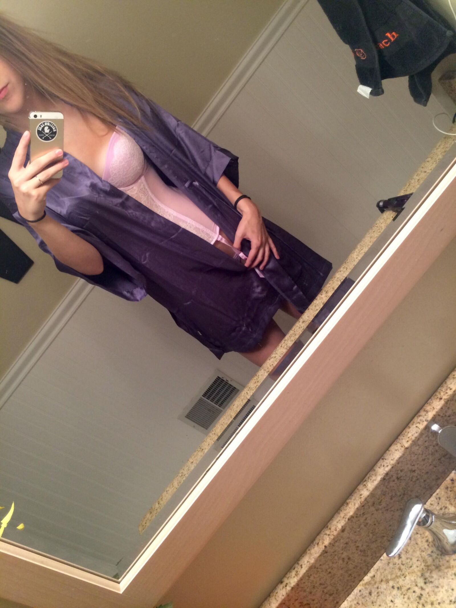 Amateur Girl Solo ()