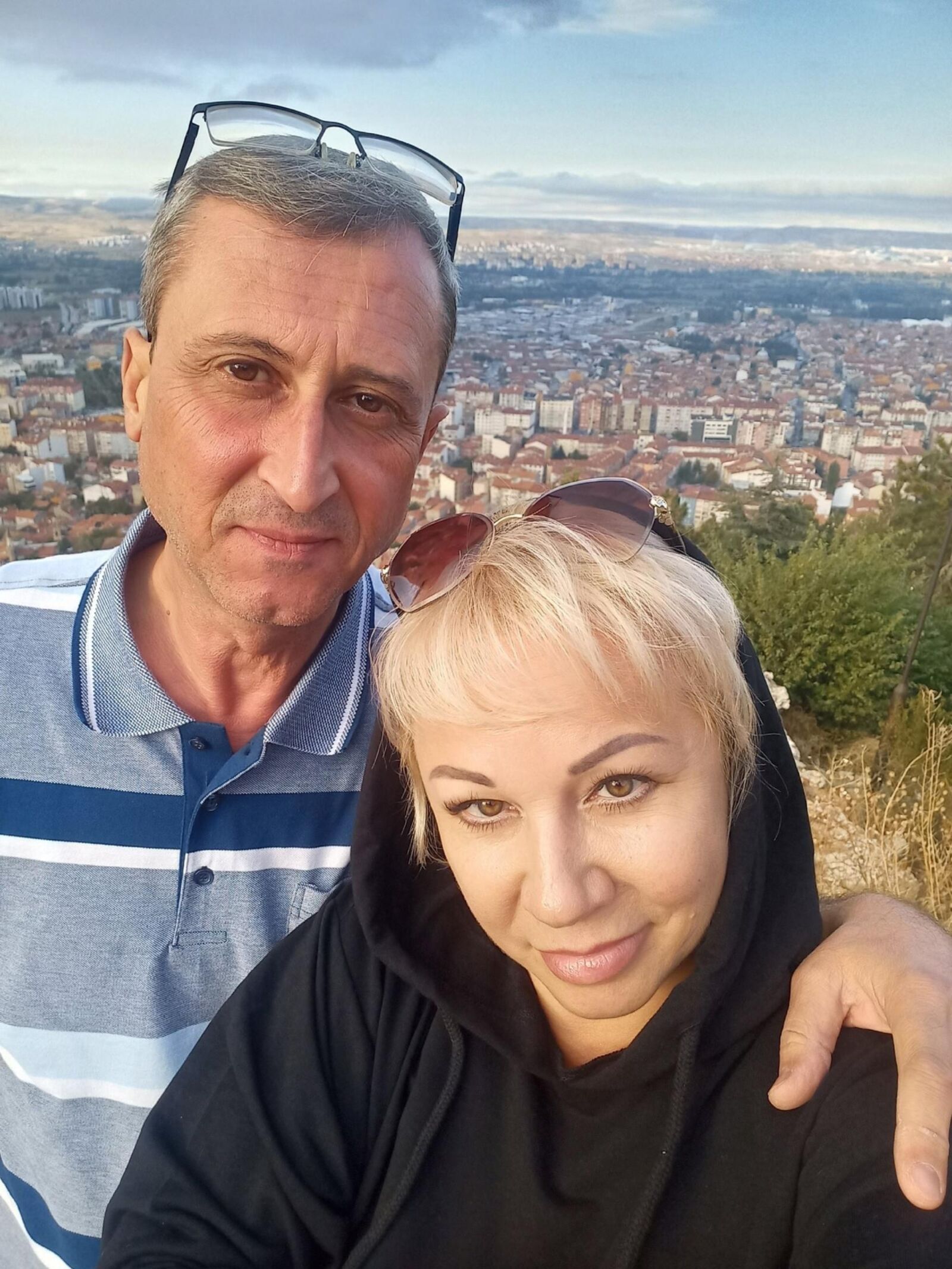 Blonde russe mature Guzel de Kazan a donné le spectacle