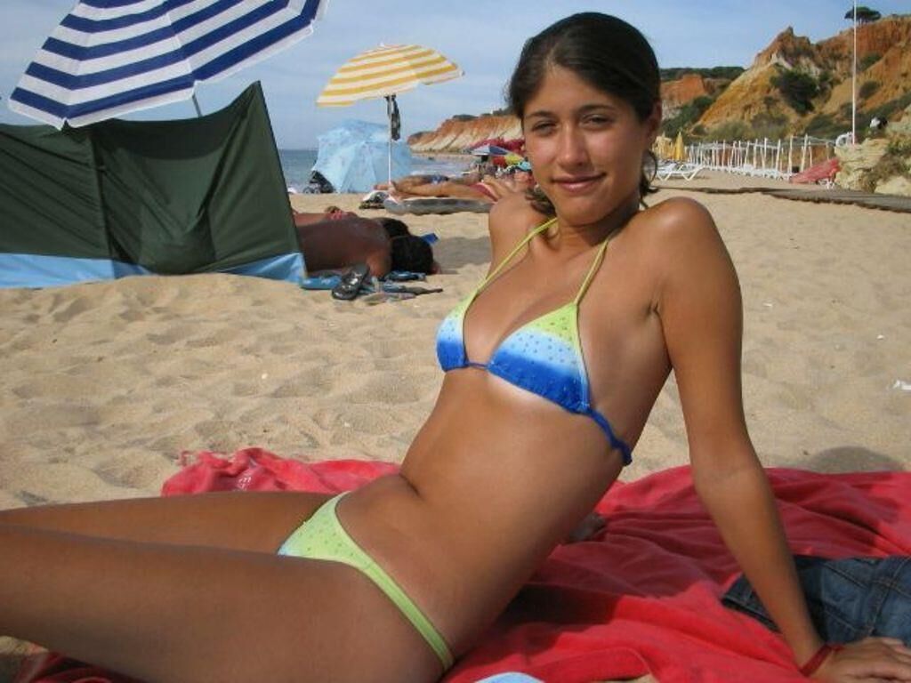 Amateur Girl Solo ()