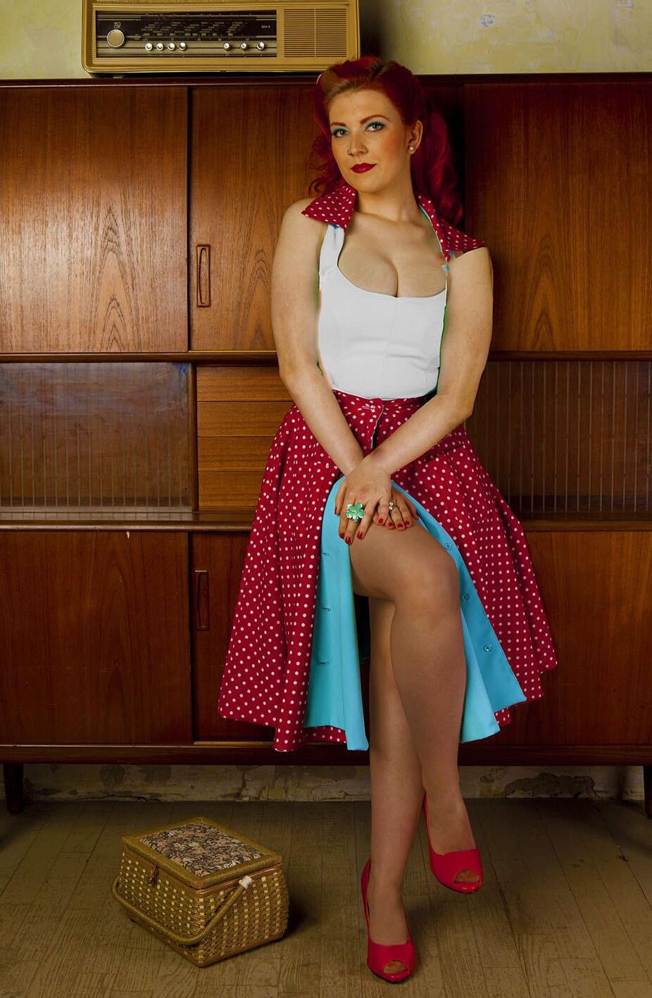 Fesche madln im dirndl zum Vierhundertfünft`n