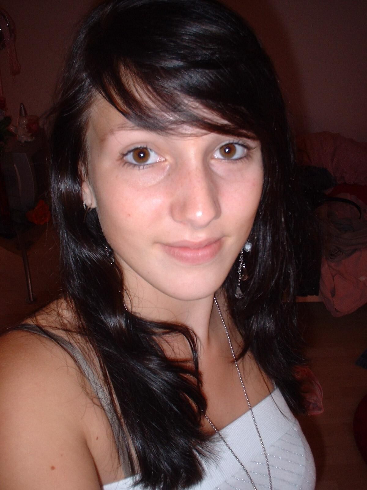 Amateur Girl Solo ()