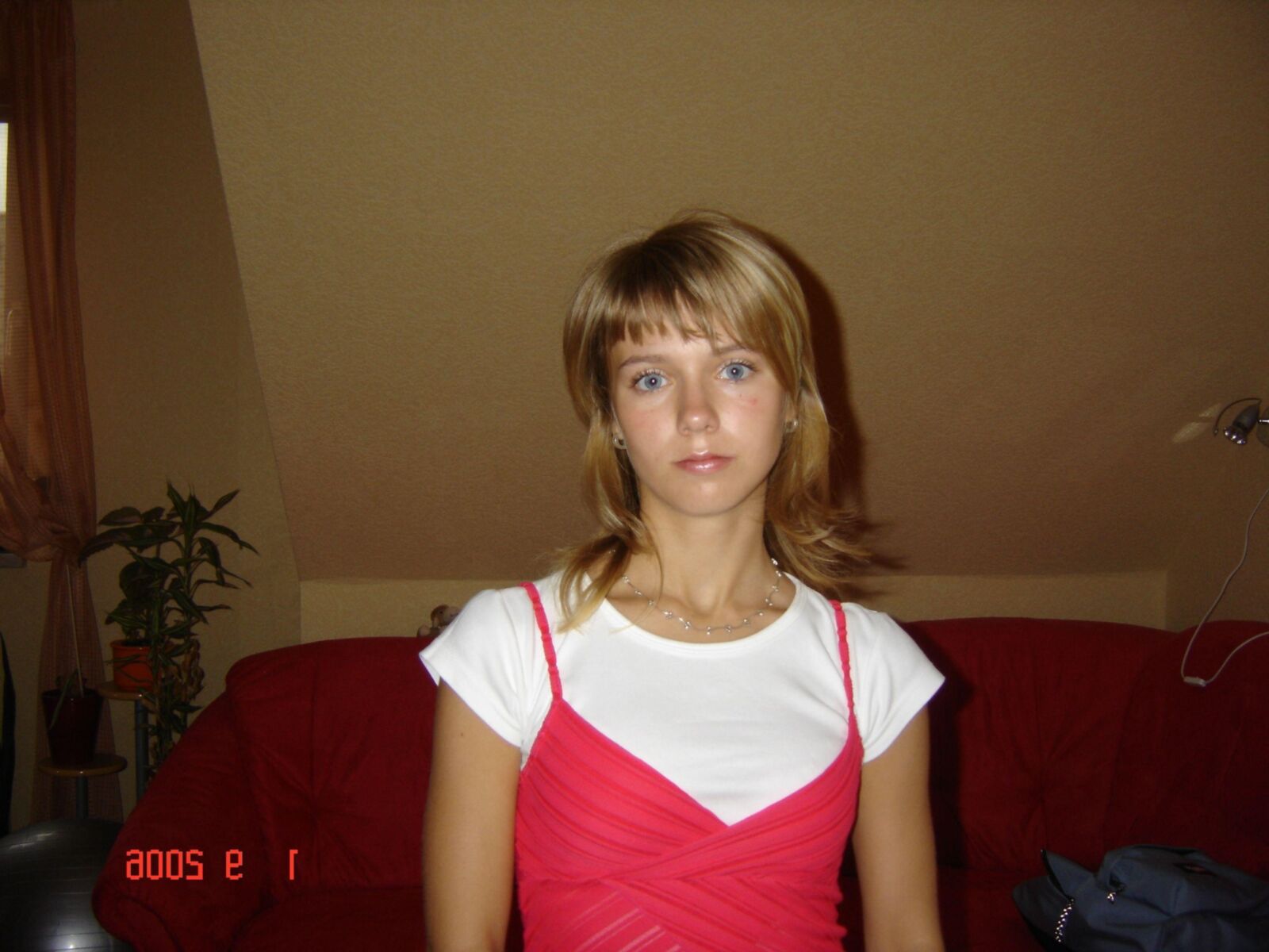 Amateur Girl Solo ()