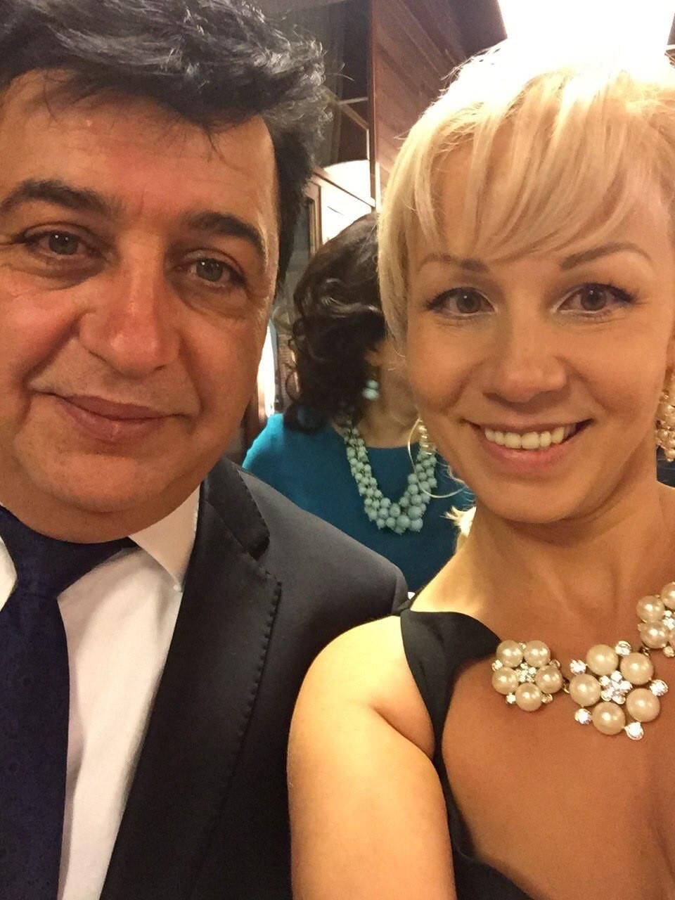 Blonde russe mature Guzel de Kazan a donné le spectacle