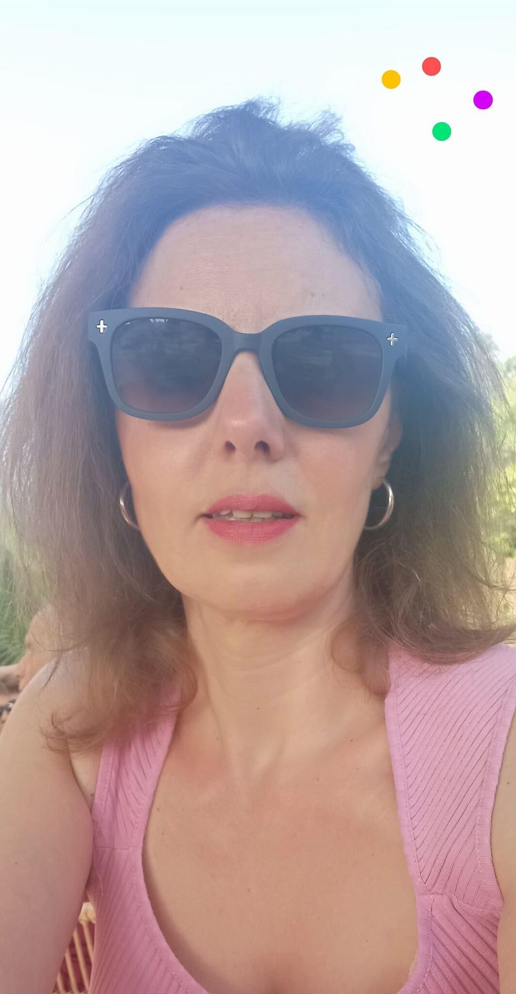 Pensez-vous que Rena est jolie?