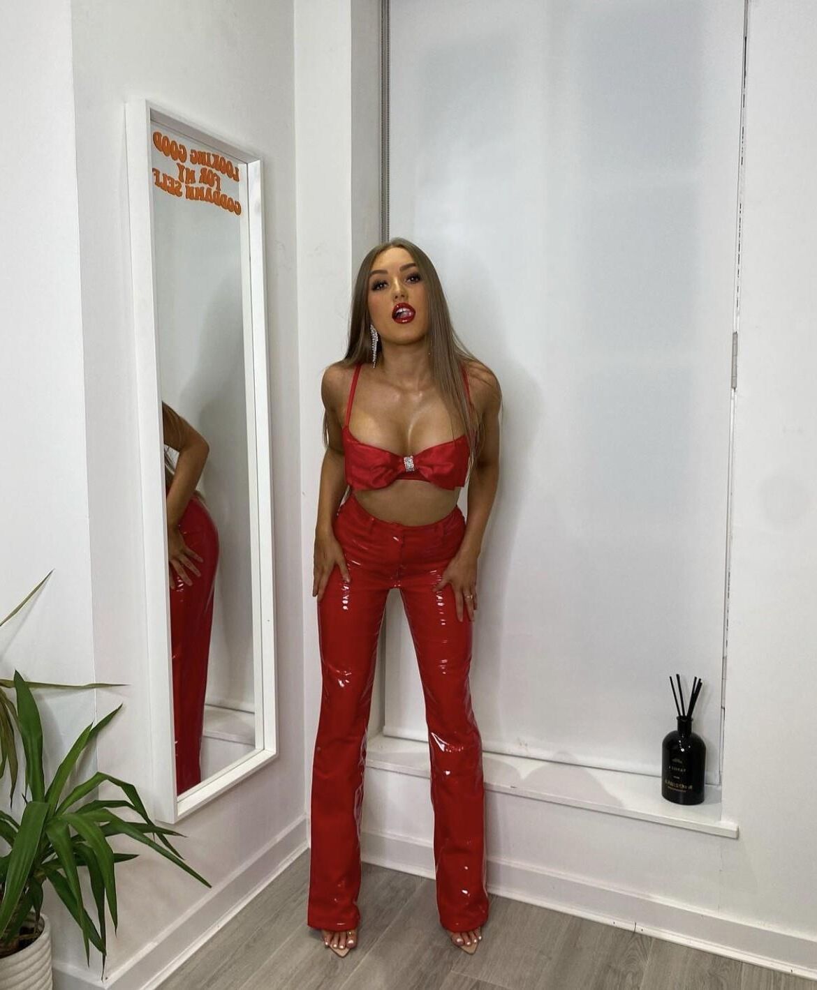 Filles en rouge