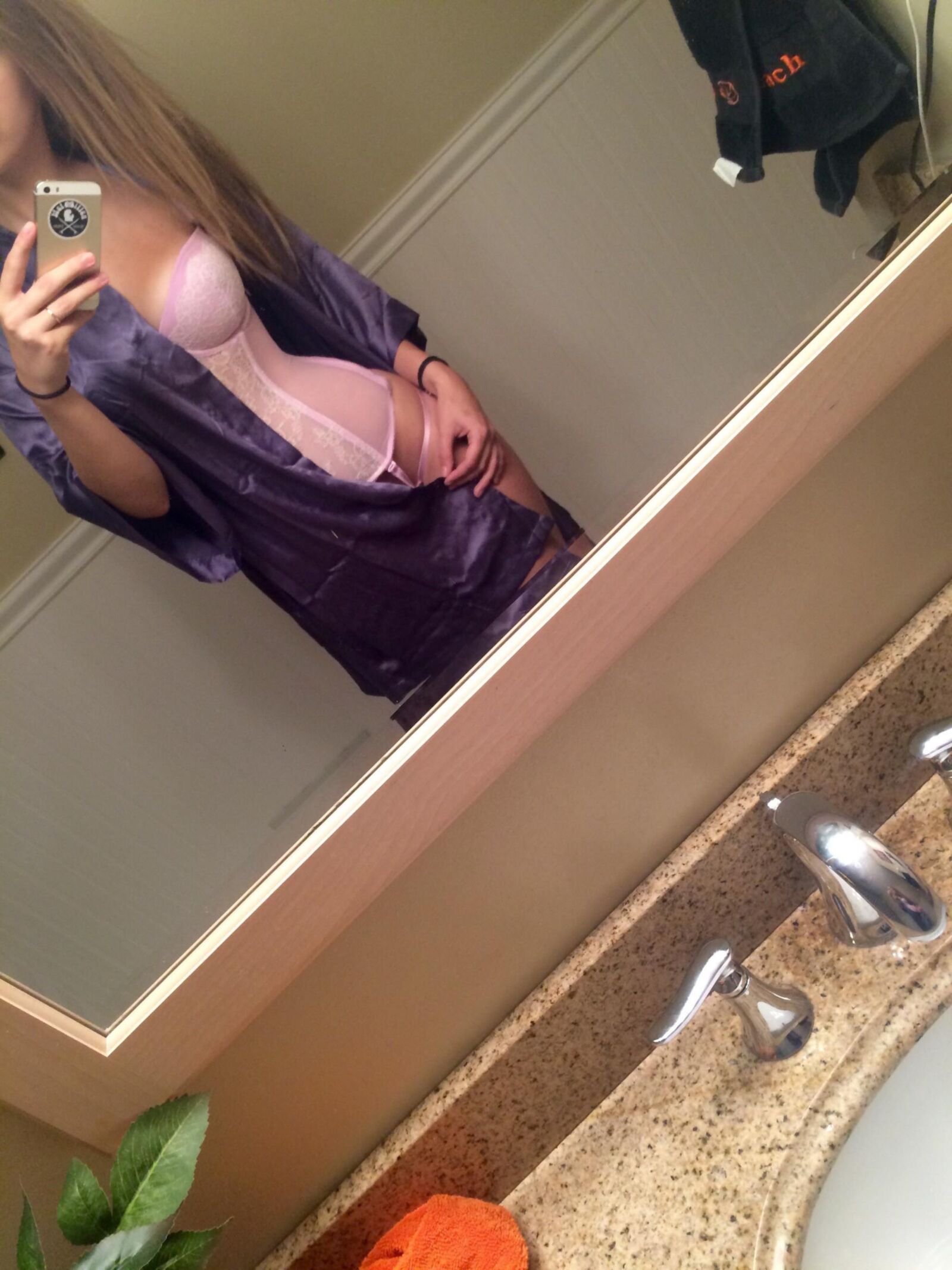 Amateur Girl Solo ()