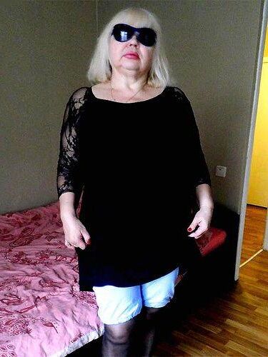 Old Mature Rimma de Moscou a des pantalones