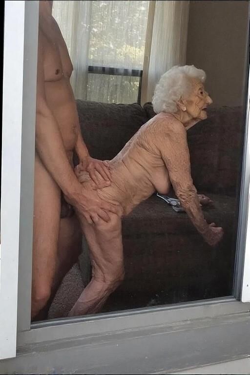 Oma ausspionieren