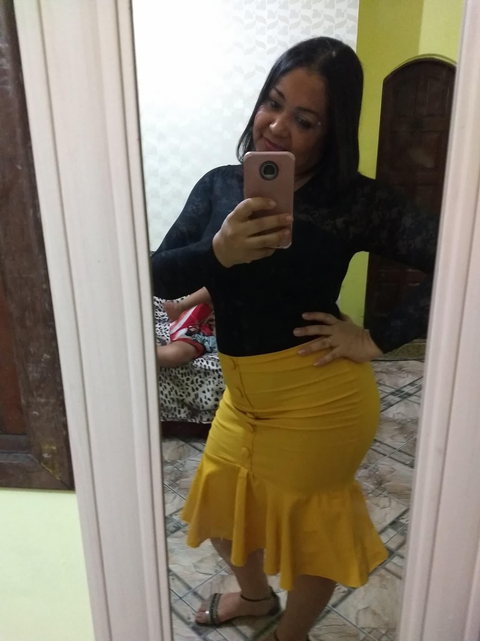 Coroa Dona de CasaEvangélicaはFacebookを行います