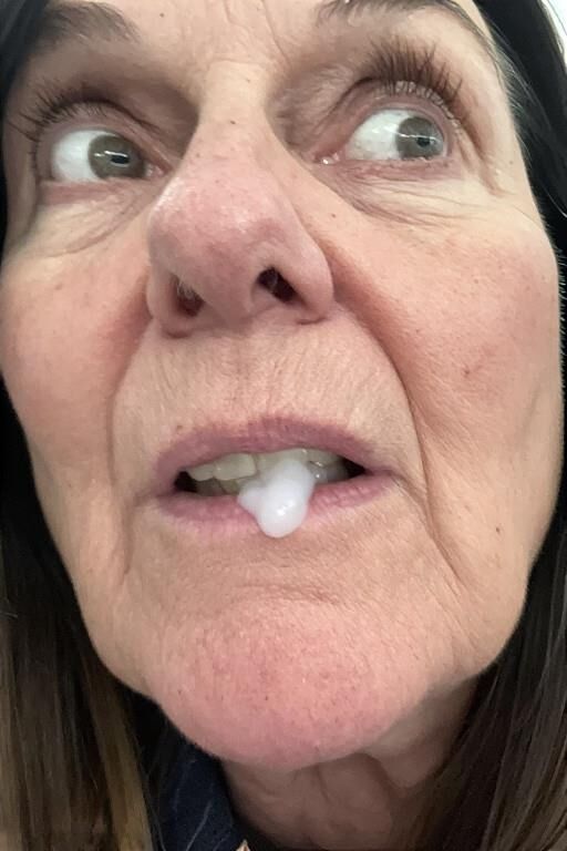 Sperma in Mamas Mund