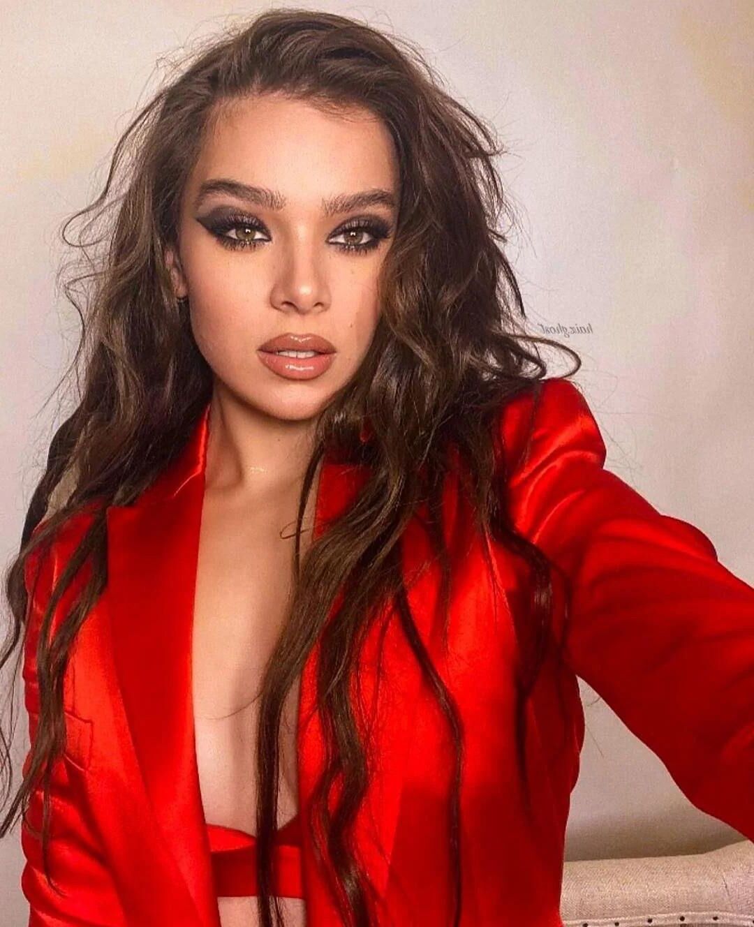 Hailee Steinfeld