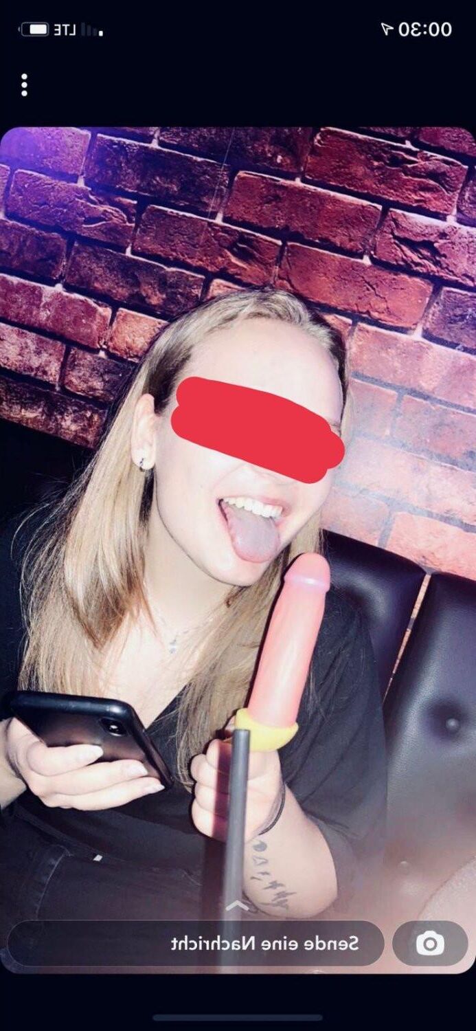 S@ R@ Ass Frau