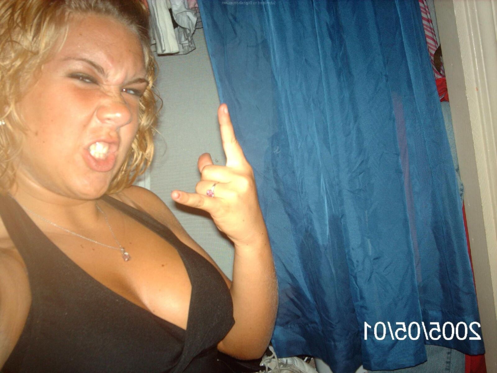 Adolescente loiro super fofo