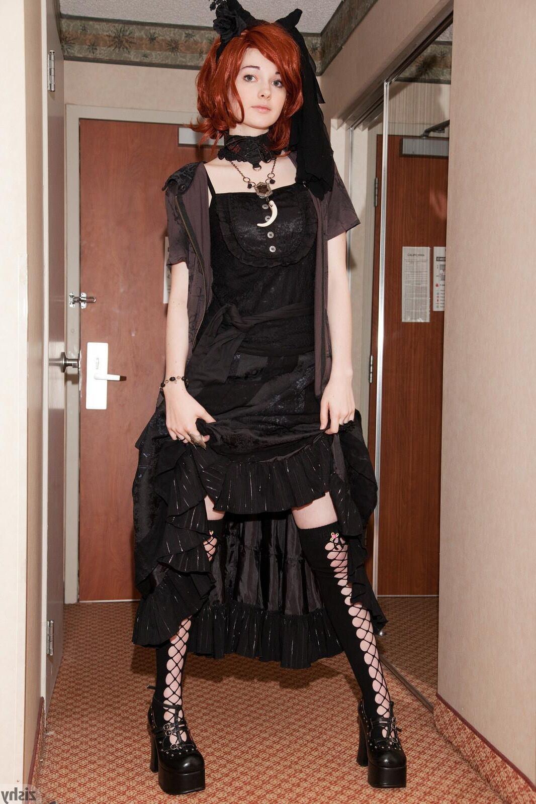 リリーガードナーホテルドール