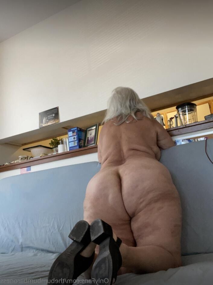 Thebumbaloness