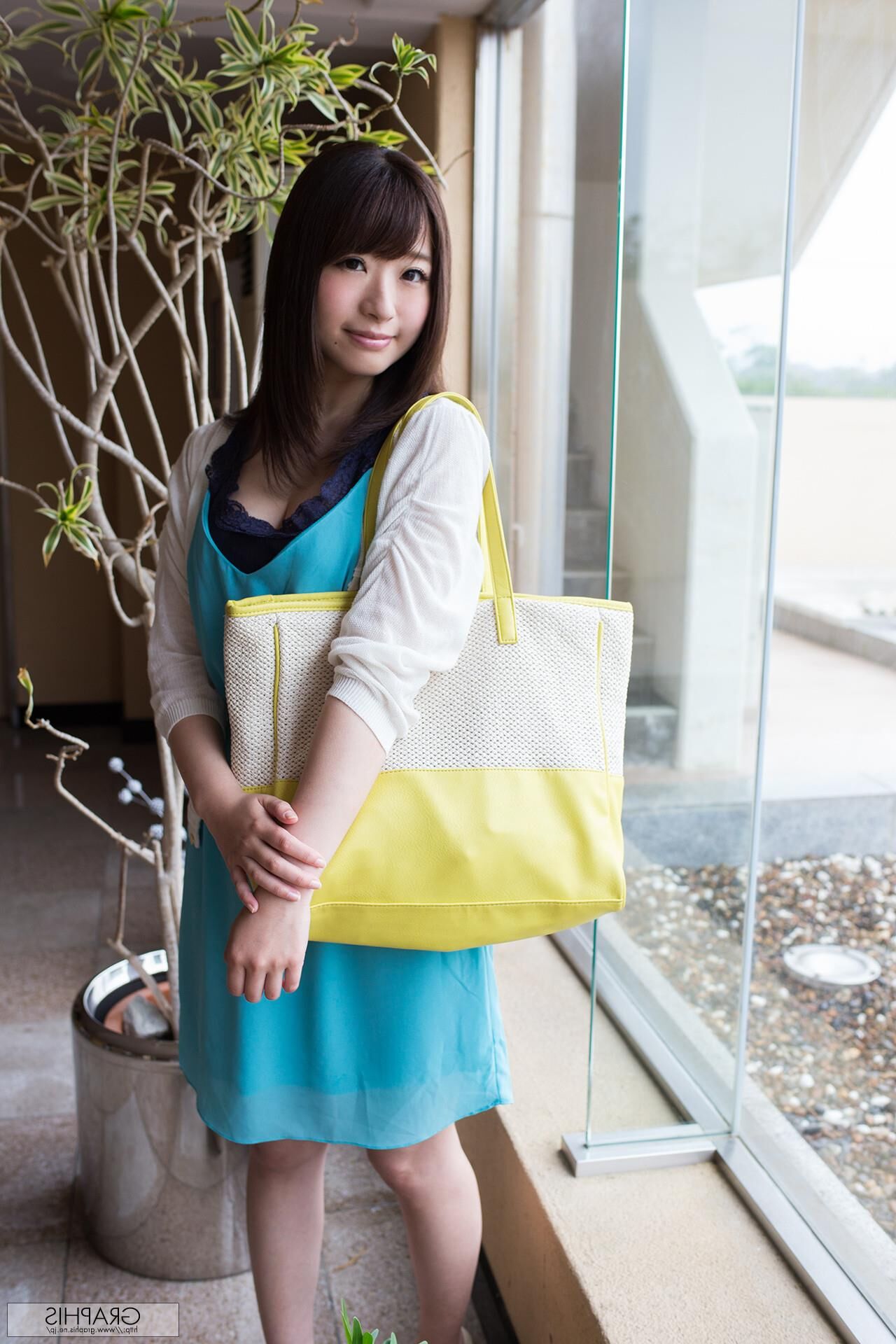Saki Hatsumi Graphisgals No. Newcomer