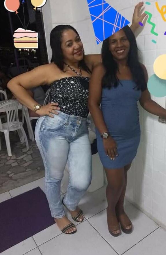 Coroa Dona de CasaEvangélicaはFacebookを行います