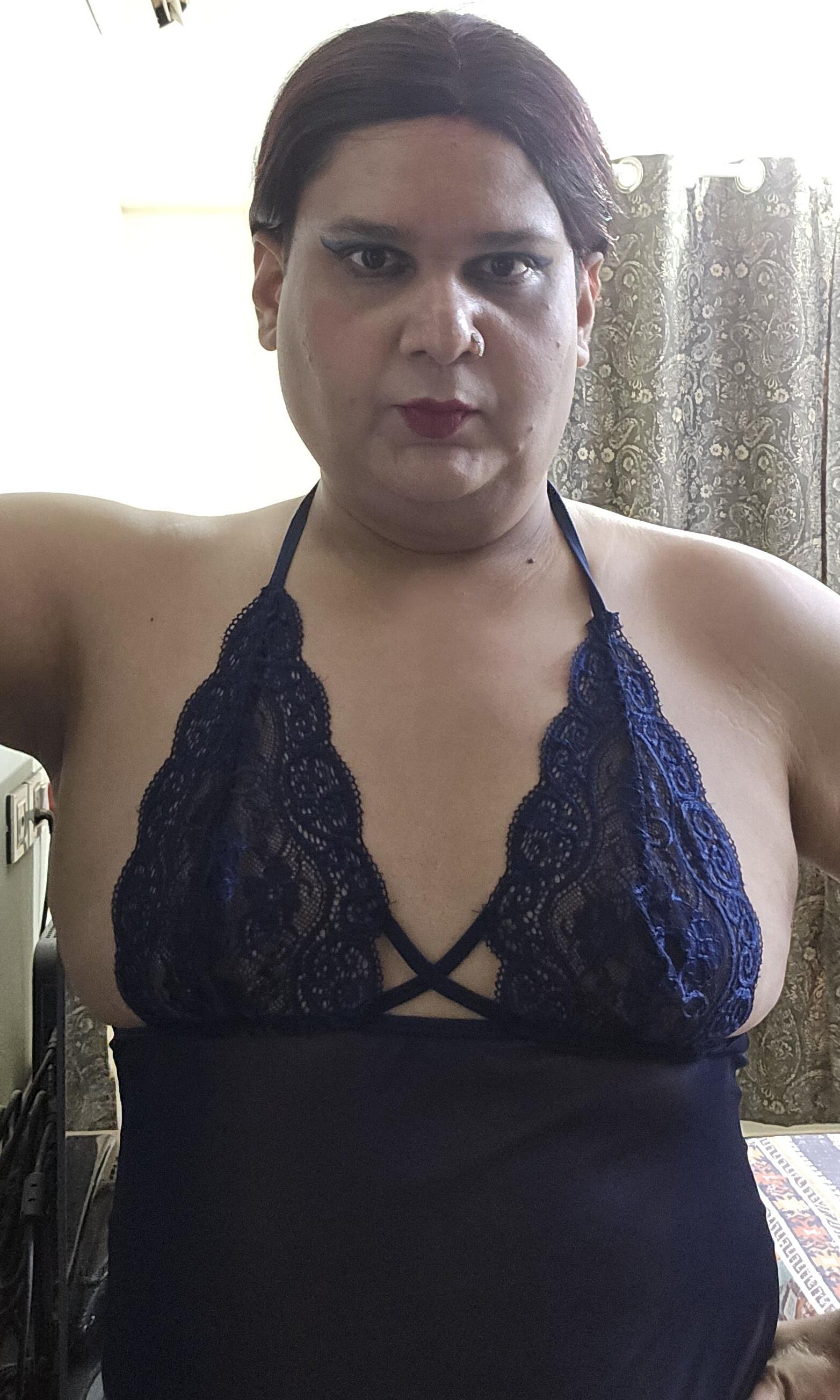 Shemale Monica M ist bereit, deine Schlampe zu sein