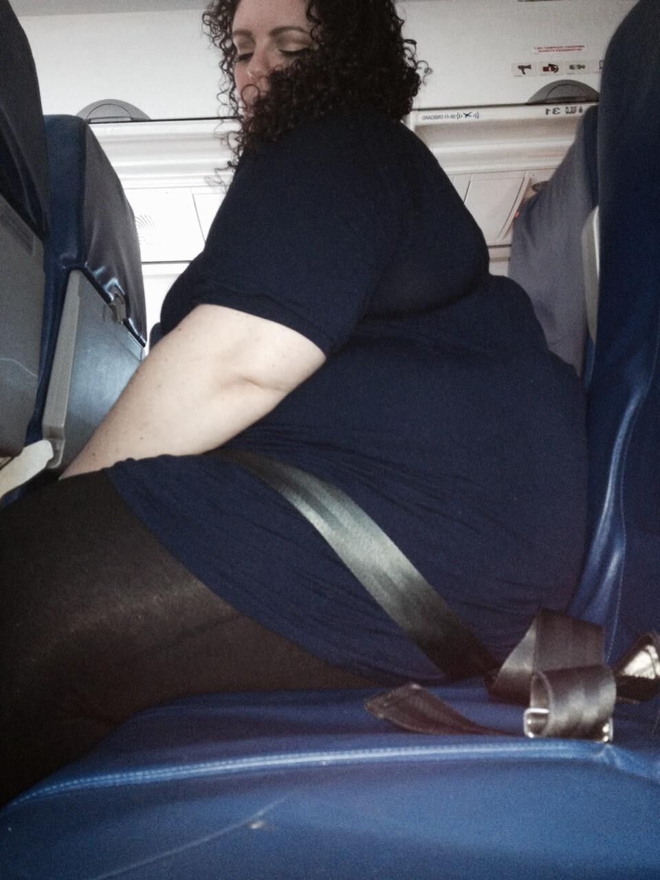 ジーンズ、ズボン、ショートパンツの大手女性