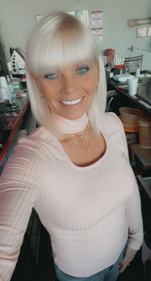 Tami Binnion Mature Amateur Model