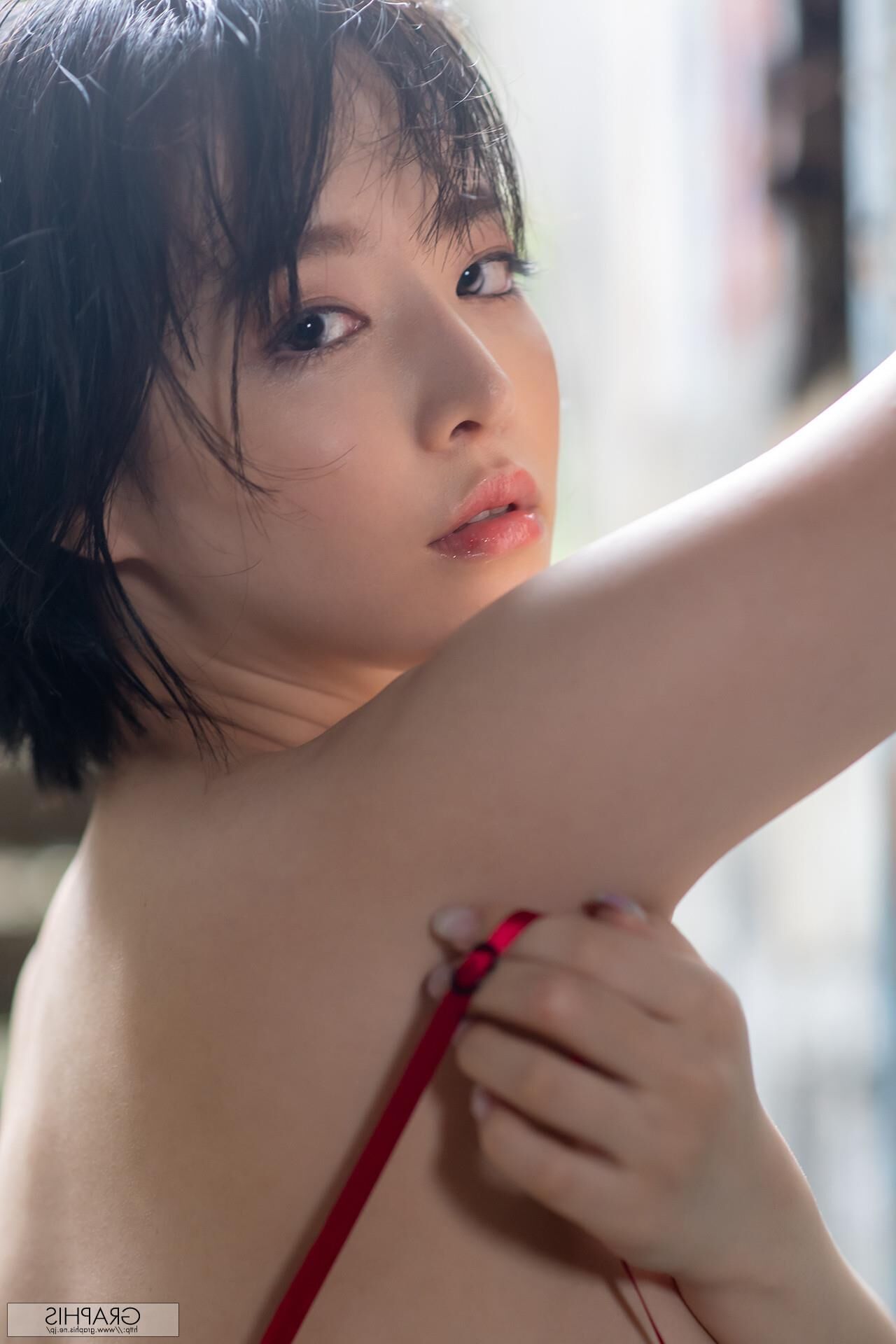 Tsubaki Sannomiya Graphisgals First Gravure