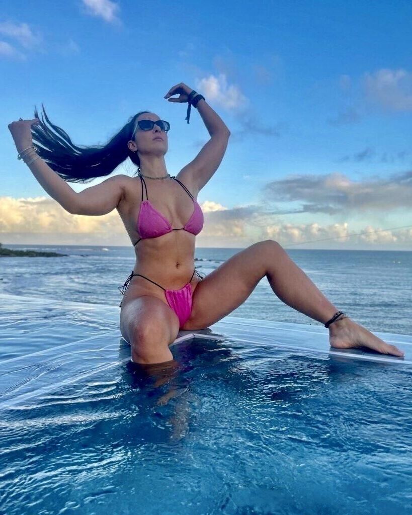 Carol Big Butt Big Boobs Brasilianisch YouTuber Girl gemischt heiße Schüsse