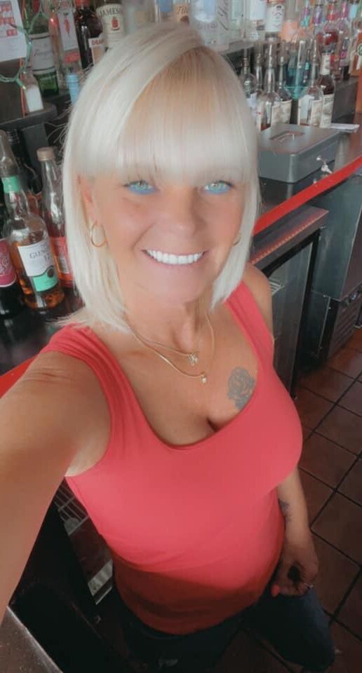 Tami Binnion Mature Amateur Model