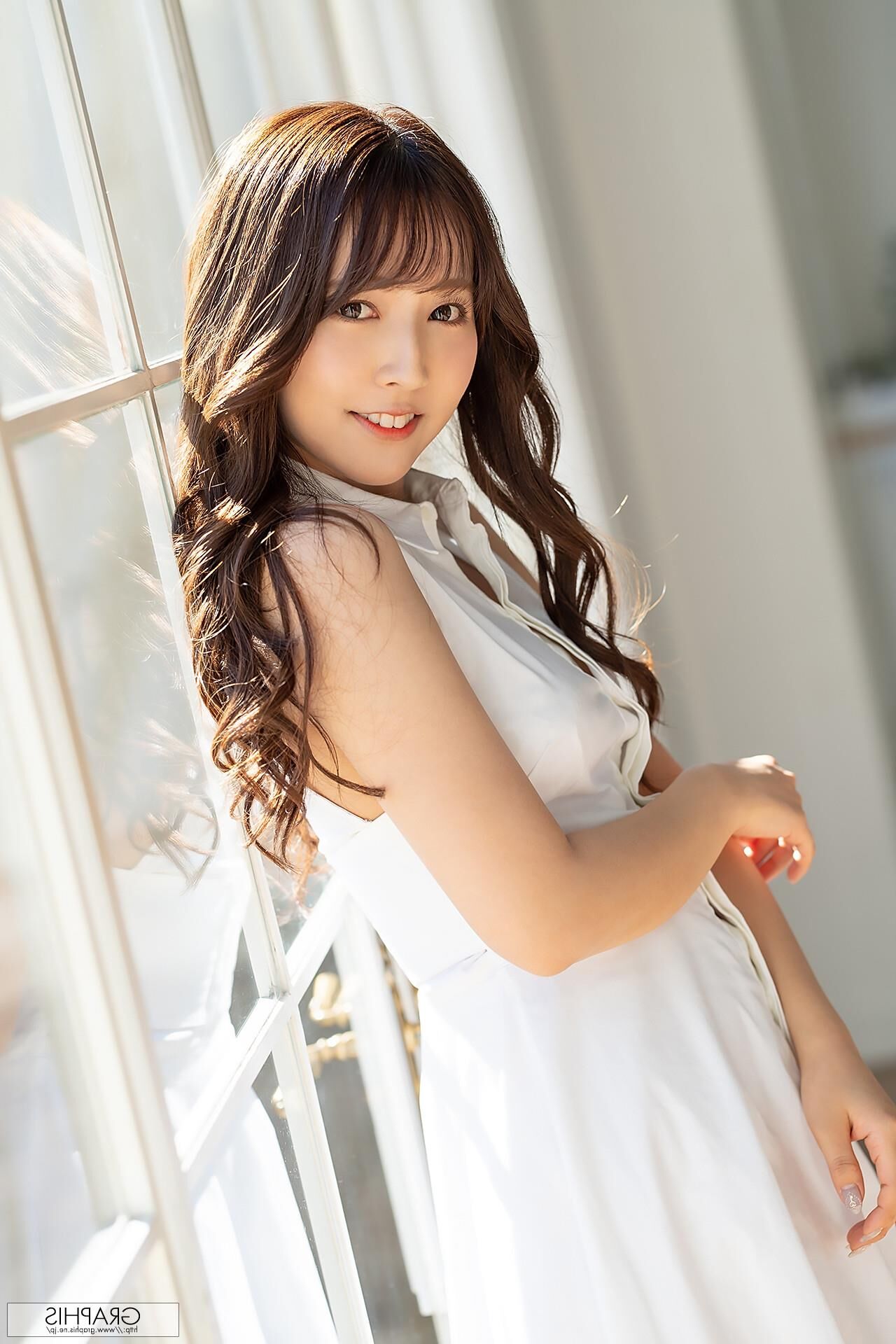 Yua Mikami Graphisgalsは時間のように夢を見ています