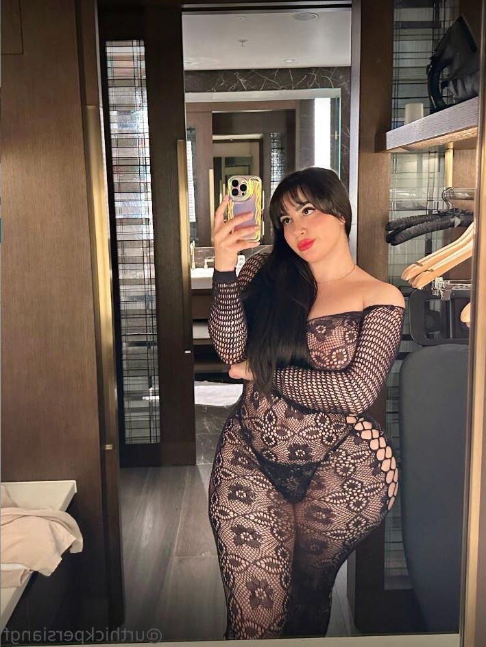 Ameliasocurvy alias Urthickpersiangf