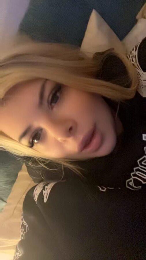 Reine Crystal Findom