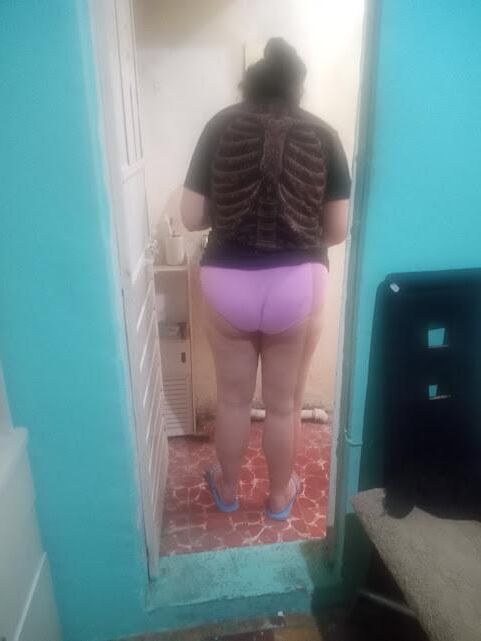 Mi Esposa teresa quire que otro le chupe el culo