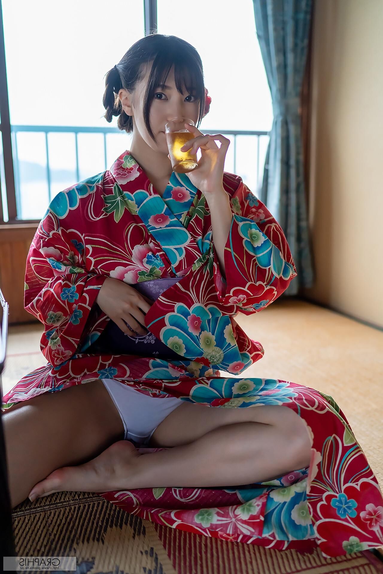 小川小川graphisgals takasho