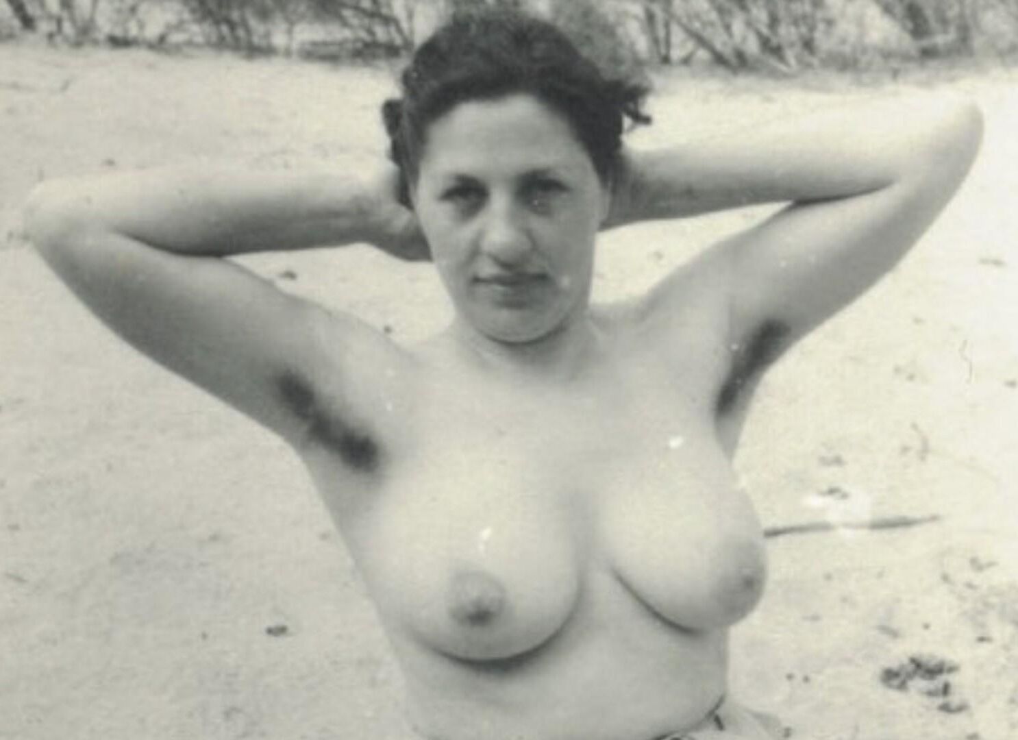 axilas sexy vintage en blanco y negro