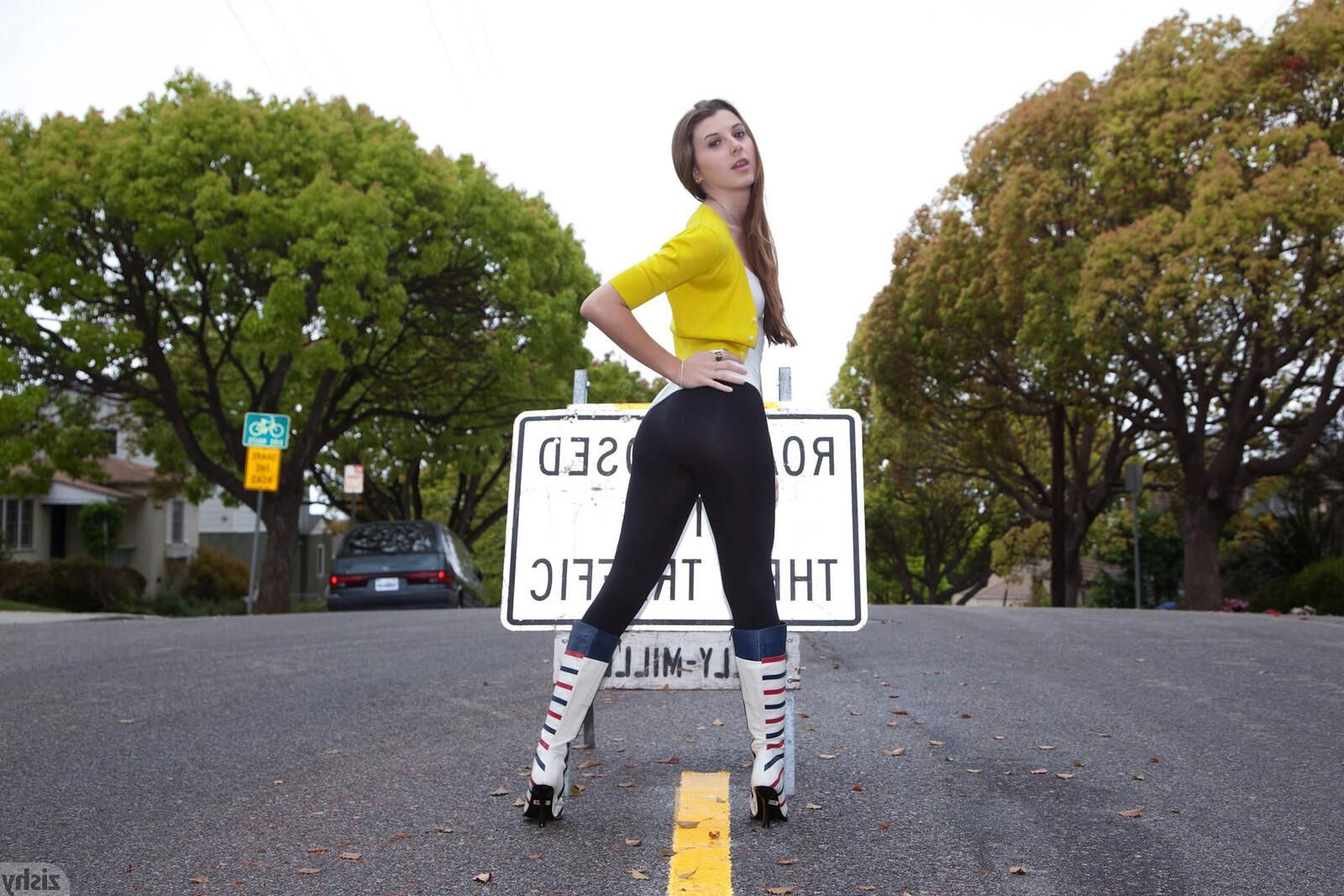 ガソリンブーツのShelby Dompnier