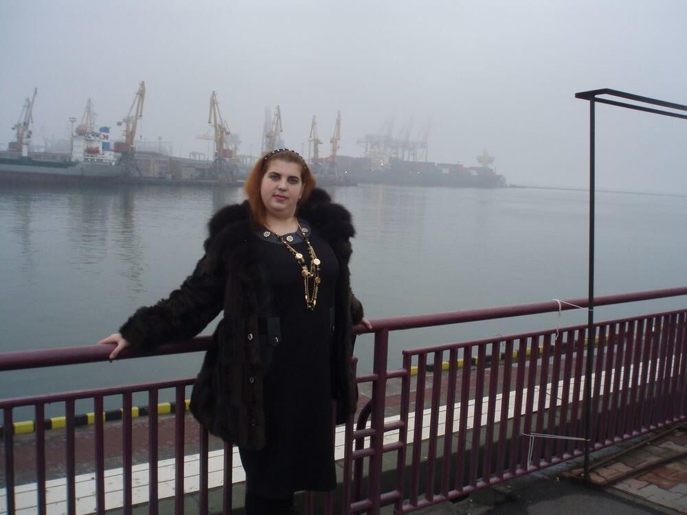 Pelirroja BBW Tatiana de Evpatoria en Ucrania