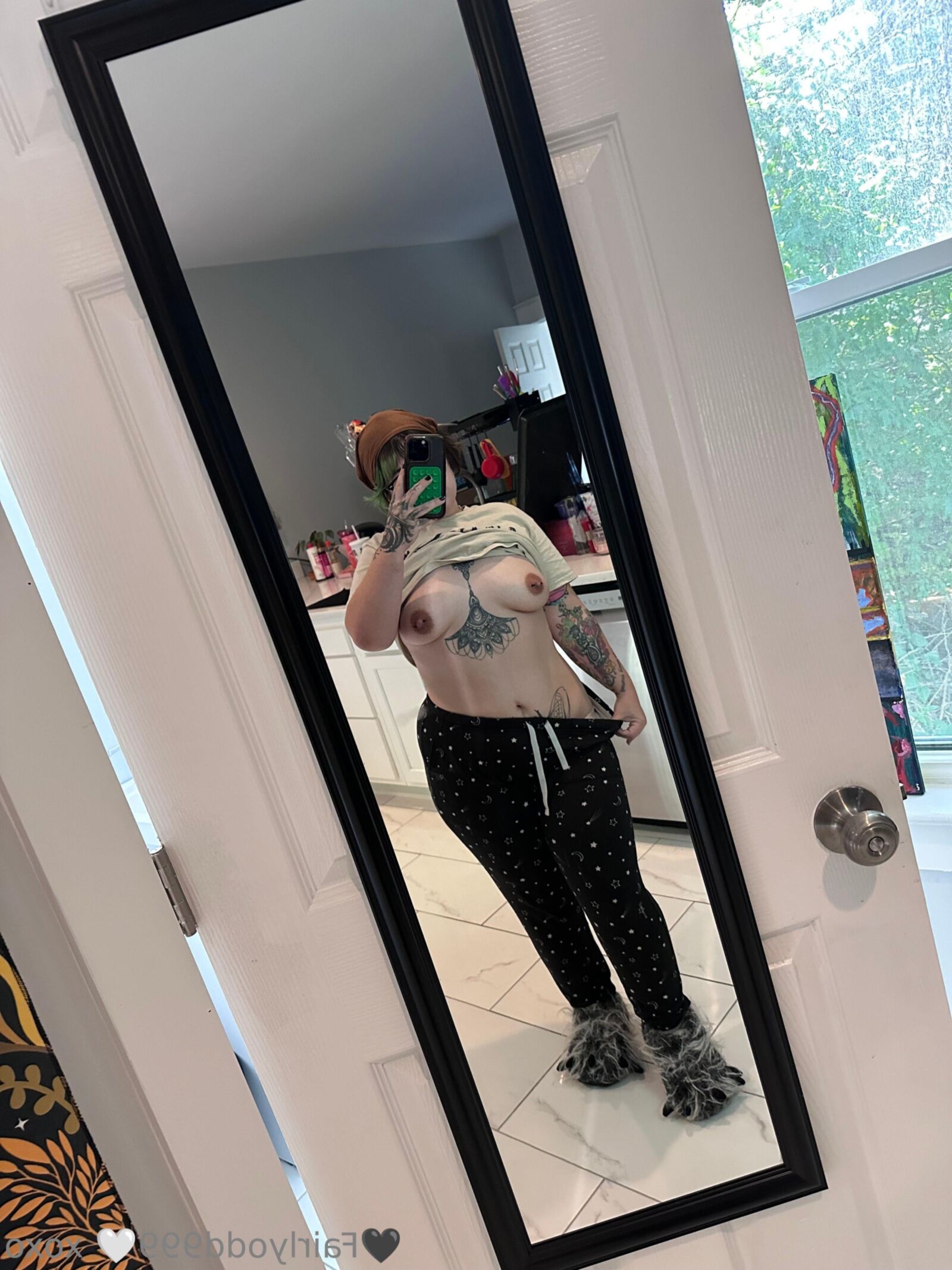 Lyssa Big Butt Big Tits Tätowierte durchbohrte BBWGirl gemischte heiße Aufnahmen