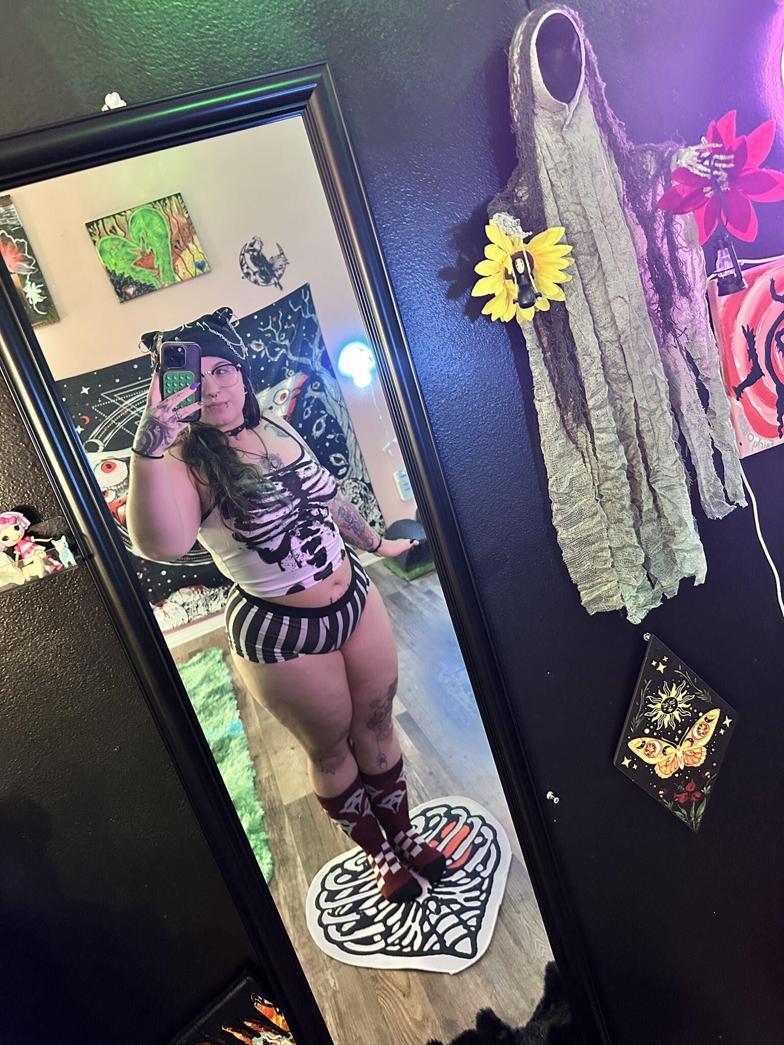 Lyssa Big Butt Big Tits Tätowierte durchbohrte BBWGirl gemischte heiße Aufnahmen