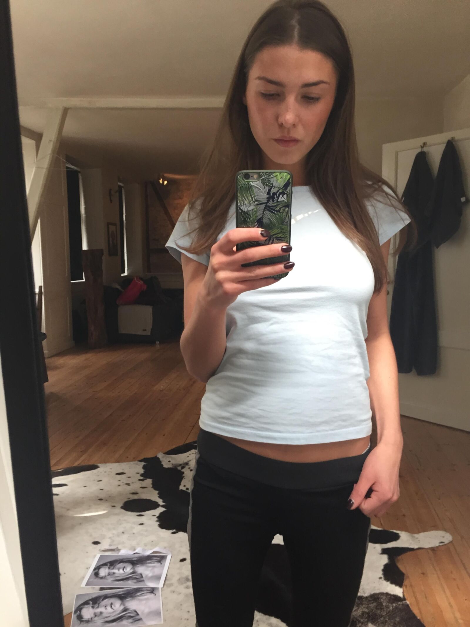 Linda chica espejo selfies desnudos